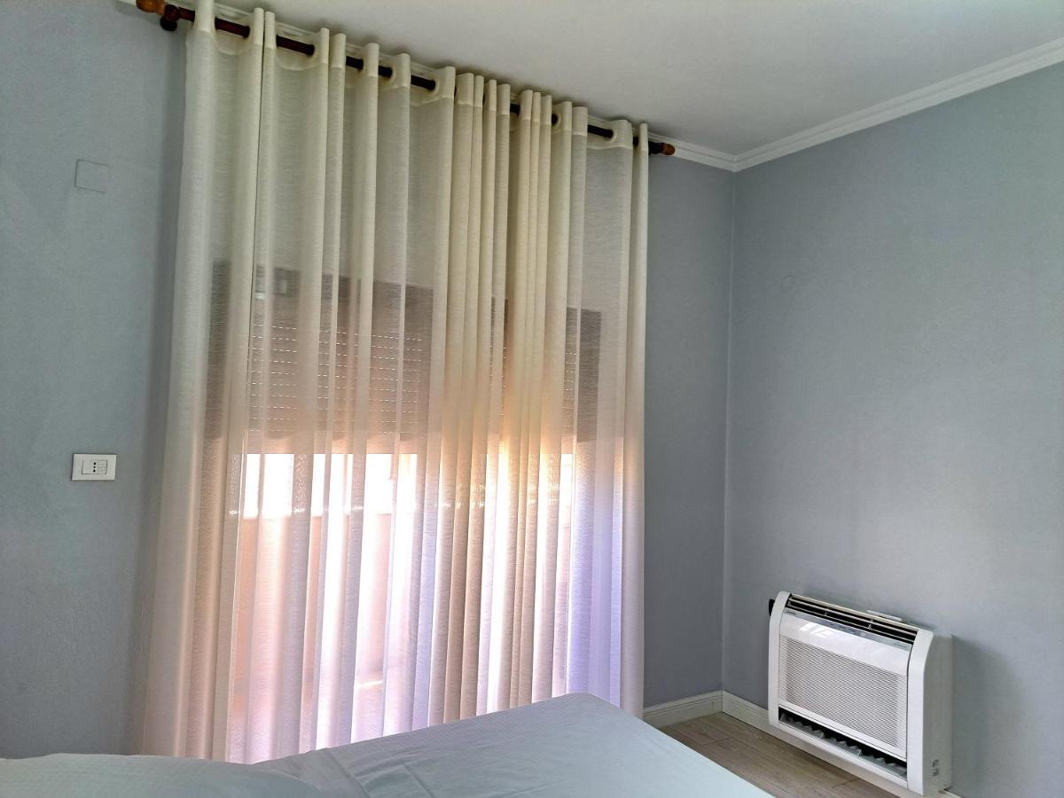 Apartament Away From *