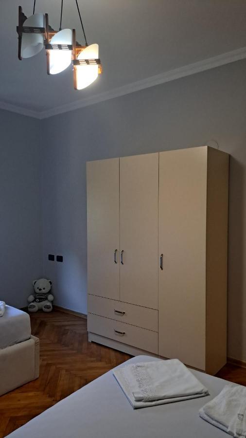 Apartament Away From